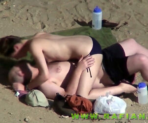 Super-fucking-hot beach lovemaking on vid from hidden cam